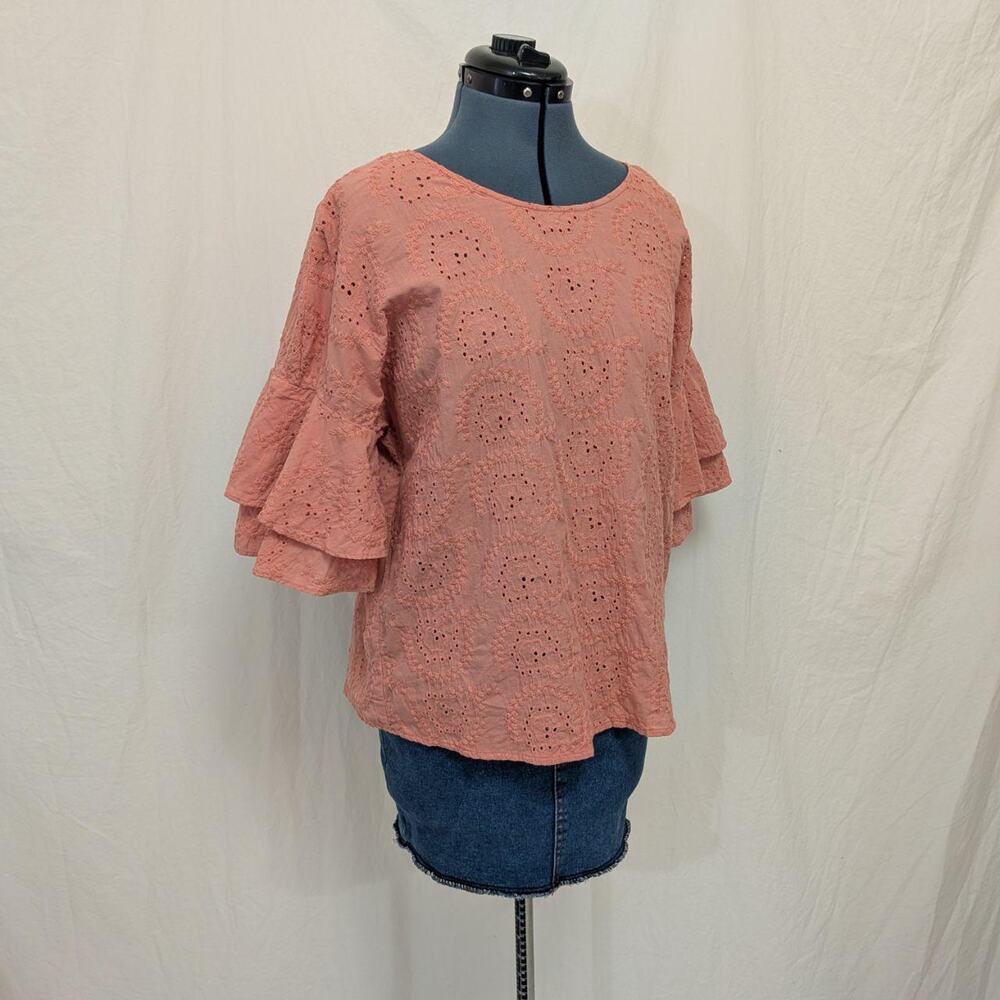 Liz Claiborne Dusty rose eyelet ruffle sleeve Blouse, size L
